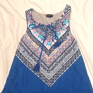 Sleeveless shirt